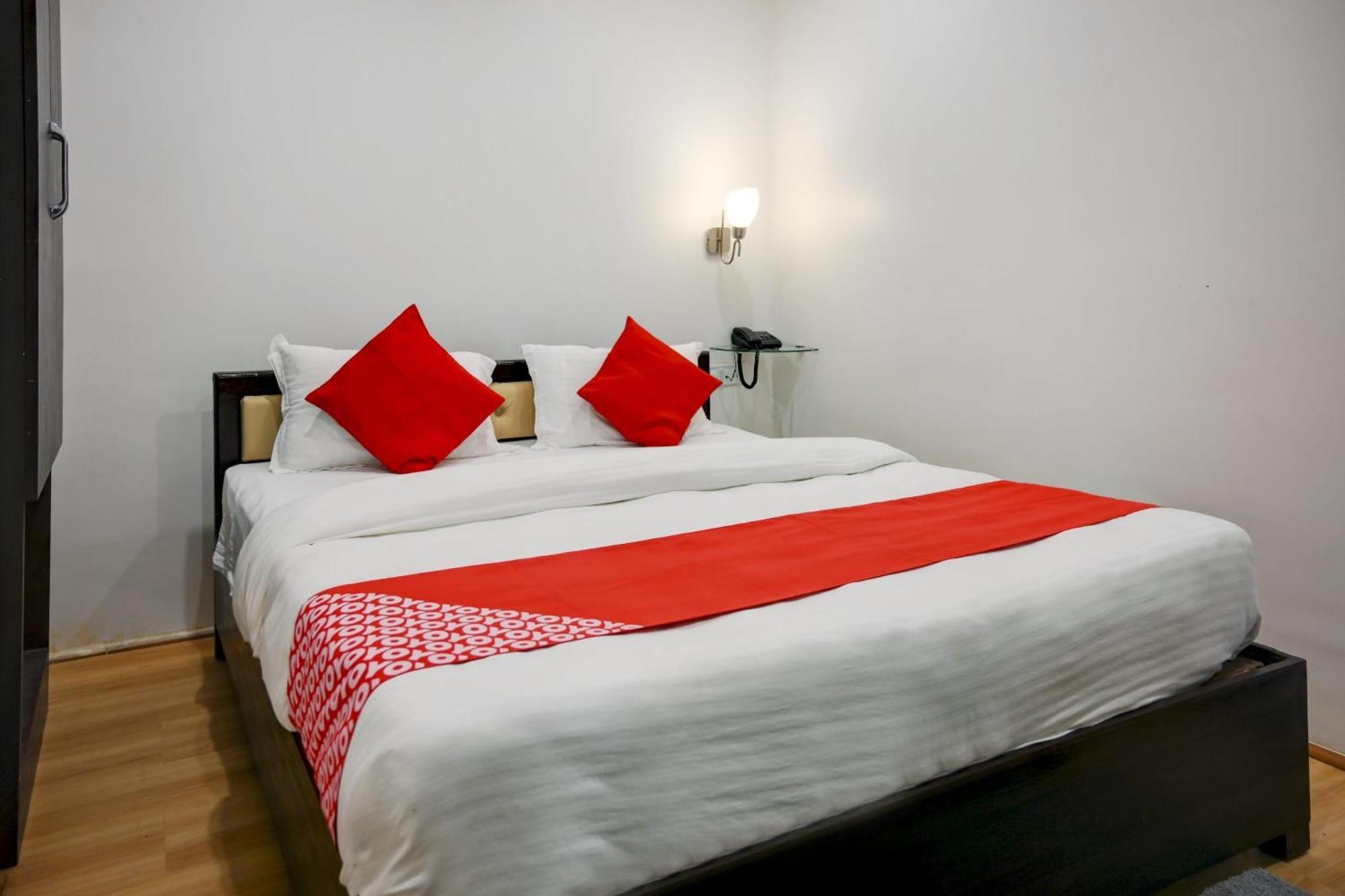 Super Town House Hi5 Aditya International บูบันเนสชวาร์ ภายนอก รูปภาพ